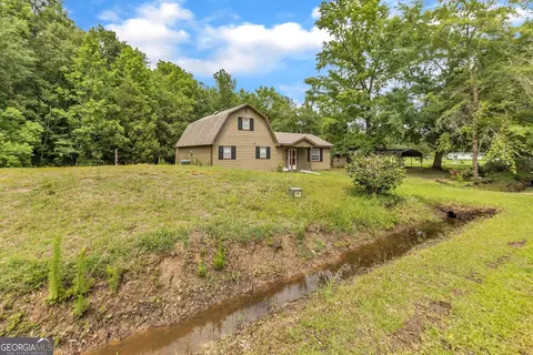 284 Landing Dr, Kingsland, GA 31548