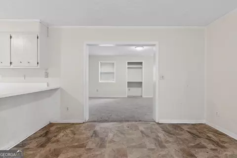 Living - 2930 Rollingwood Dr, Augusta, GA 30906 photo 5 of 6
