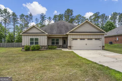 19 Fast Ln, Seale, AL 36875