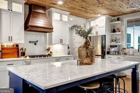 Kitchen - 399 Dunn St, Molena, GA 30258 photo 5 of 11