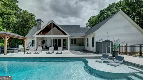 Exterior - 399 Dunn St, Molena, GA 30258 photo 13 of 21