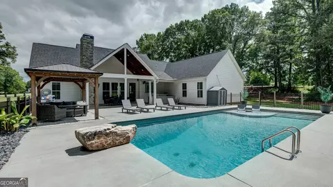 Exterior - 399 Dunn St, Molena, GA 30258 photo 7 of 21