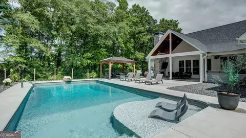 Exterior - 399 Dunn St, Molena, GA 30258 photo 14 of 21