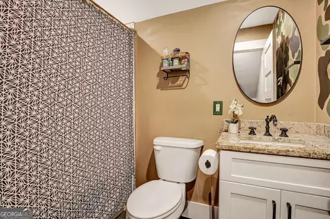 Bath - 399 Dunn St, Molena, GA 30258 photo 5 of 5