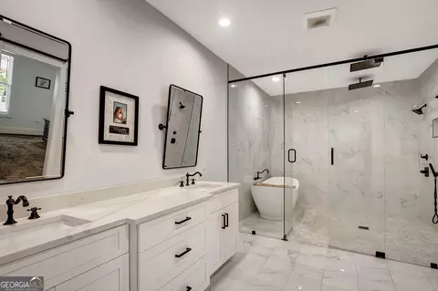 Bath - 399 Dunn St, Molena, GA 30258 photo 1 of 5