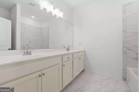 Bath - 3052 Brindale Dr, Duluth, GA 30097 photo 2 of 5