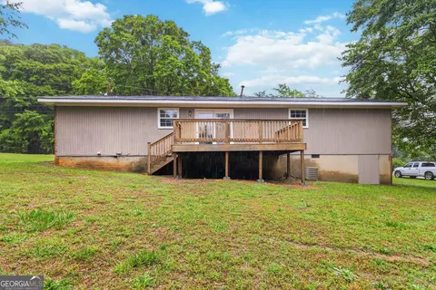 Exterior - 858 Pine Shadow Ln, Winder, GA 30680 photo 5 of 7