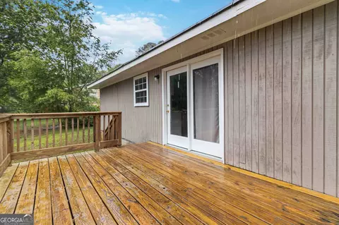 Exterior - 858 Pine Shadow Ln, Winder, GA 30680 photo 3 of 7