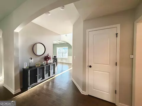 Entry Way - 735 Crestwood Pkwy, Evans, GA 30809 photo 2 of 6
