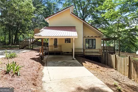 389 Peachtree Rd, Jefferson, GA 30549