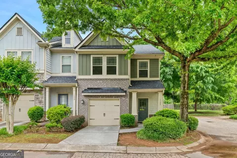 1100 N Village Dr, Decatur, GA 30032