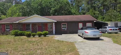 1037 N Church St, Odum, GA 31555