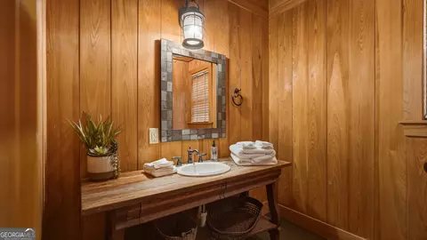 Bath - 601 Bluff Rd N, White Oak, GA 31568 photo 6 of 6