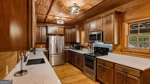 Kitchen - 601 Bluff Rd N, White Oak, GA 31568 photo 5 of 5