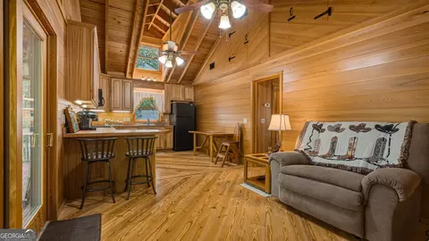 Entry Way - 601 Bluff Rd N, White Oak, GA 31568 photo 1 of 5