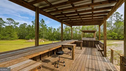 Exterior - 601 Bluff Rd N, White Oak, GA 31568 photo 8 of 36