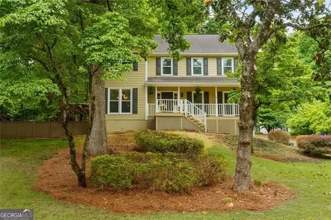481 Springs End Ln NE, Marietta, GA 30068