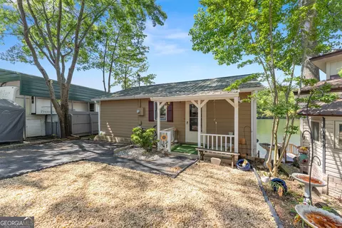 1035 Mountain Shadows Dr, Cleveland, GA 30528