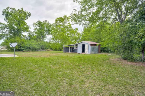 Exterior - 310 Black St, Thomson, GA 30824 photo 5 of 5