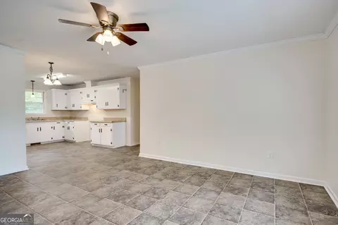 Living - 310 Black St, Thomson, GA 30824 photo 5 of 6