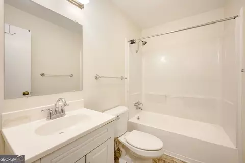 Bath - 310 Black St, Thomson, GA 30824 photo 1 of 1