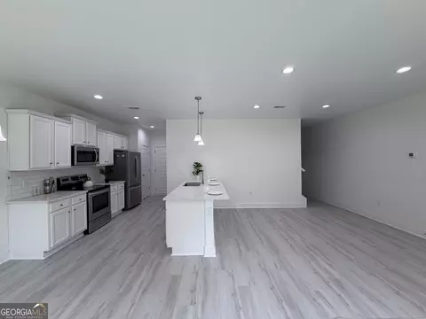 Kitchen - 453 Oconner Blvd, Athens, GA 30607 photo 1 of 3