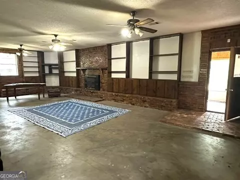 Living - 308 Three Rivers Ln, Uvalda, GA 30473 photo 1 of 5