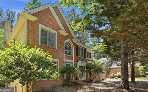 514 Lovinggood Ct, Woodstock, GA 30189