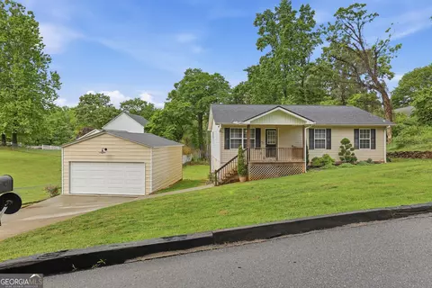 152 Russ Cir, Clarkesville, GA 30523