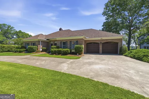 104 Spruce Pt, Eatonton, GA 31024