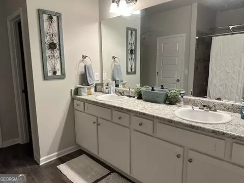 Bath - 20 Cope Ct, Covington, GA 30016 photo 1 of 8