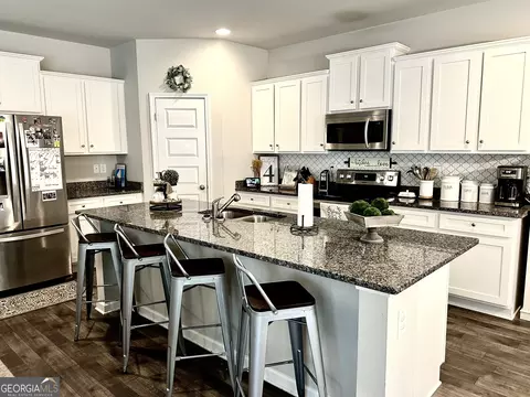 Kitchen - 20 Cope Ct, Covington, GA 30016 photo 2 of 5