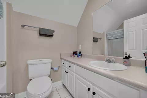 Bath - 89 Chanticleer Rd, Commerce, GA 30529 photo 3 of 4