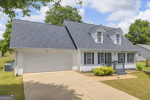 Exterior - 89 Chanticleer Rd, Commerce, GA 30529 photo 3 of 9