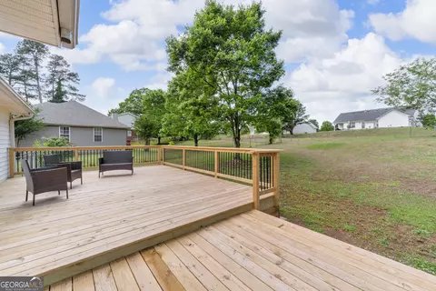 Exterior - 89 Chanticleer Rd, Commerce, GA 30529 photo 4 of 9