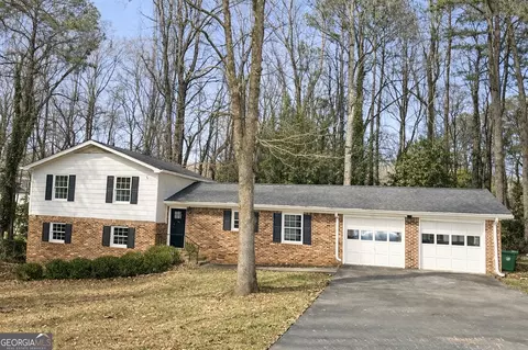 2802 Leisure Woods Ln, Decatur, GA 30034