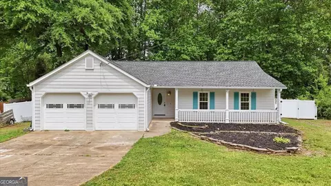 847 Riverstone Ln, Woodstock, GA 30188