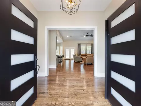 586 Cook Dr, Ellenwood, GA 30294