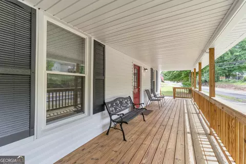 Exterior - 337 State St, Commerce, GA 30529 photo 5 of 7