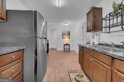 Kitchen - 337 State St, Commerce, GA 30529 photo 4 of 4