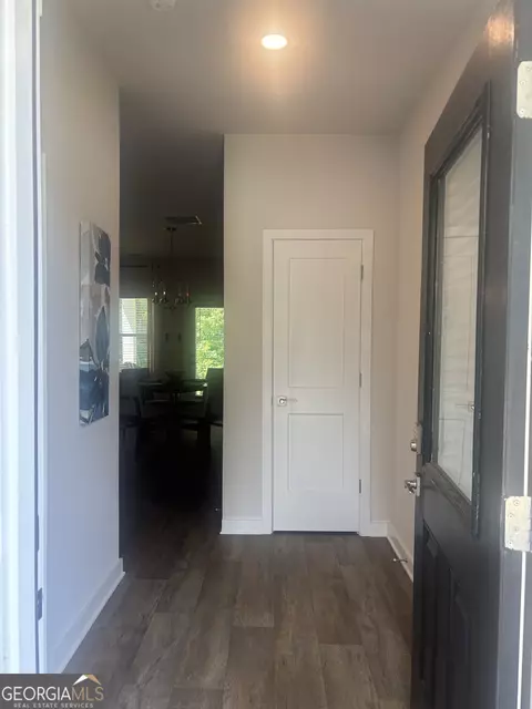 Entry Way - 302 Glenhaven Dr, Lagrange, GA 30241 photo 1 of 5
