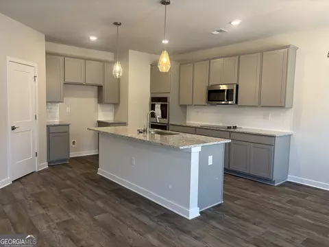 Kitchen - 503 Headwater Ct, Lagrange, GA 30241 photo 4 of 4