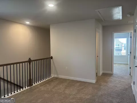Entry Way - 503 Headwater Ct, Lagrange, GA 30241 photo 3 of 4