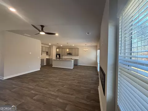 Living - 503 Headwater Ct, Lagrange, GA 30241 photo 2 of 3