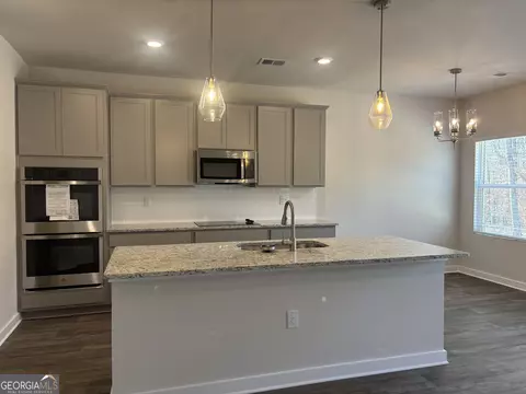 Kitchen - 503 Headwater Ct, Lagrange, GA 30241 photo 3 of 4
