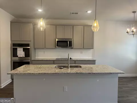 Kitchen - 503 Headwater Ct, Lagrange, GA 30241 photo 2 of 4