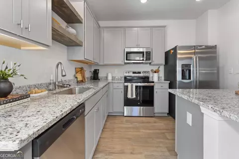 Kitchen - 124 Meadowview Dr, Temple, GA 30179 photo 2 of 2