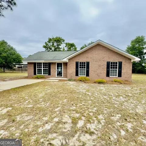 106 Nelson St, Reidsville, GA 30453