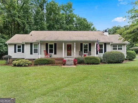 217 Babbs Mill Rd, Hampton, GA 30228