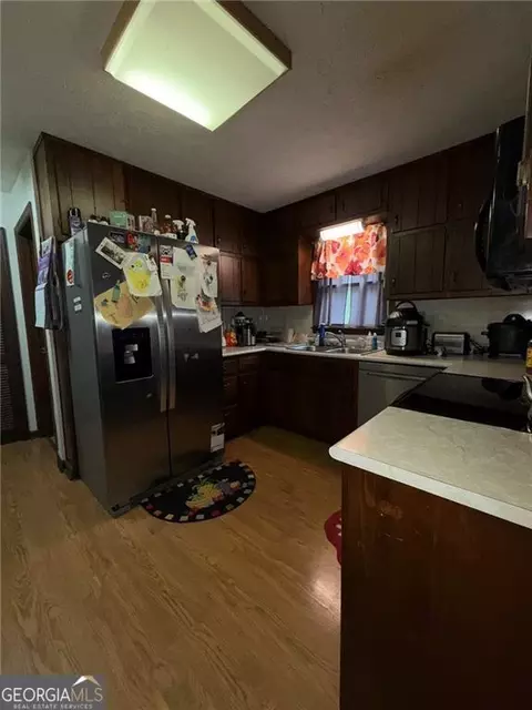 Kitchen - 217 Babbs Mill Rd, Hampton, GA 30228 photo 1 of 2